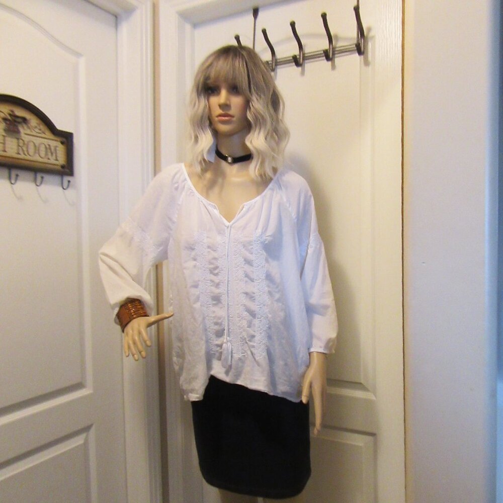 White Cotton Blouse Old Navy Size Large